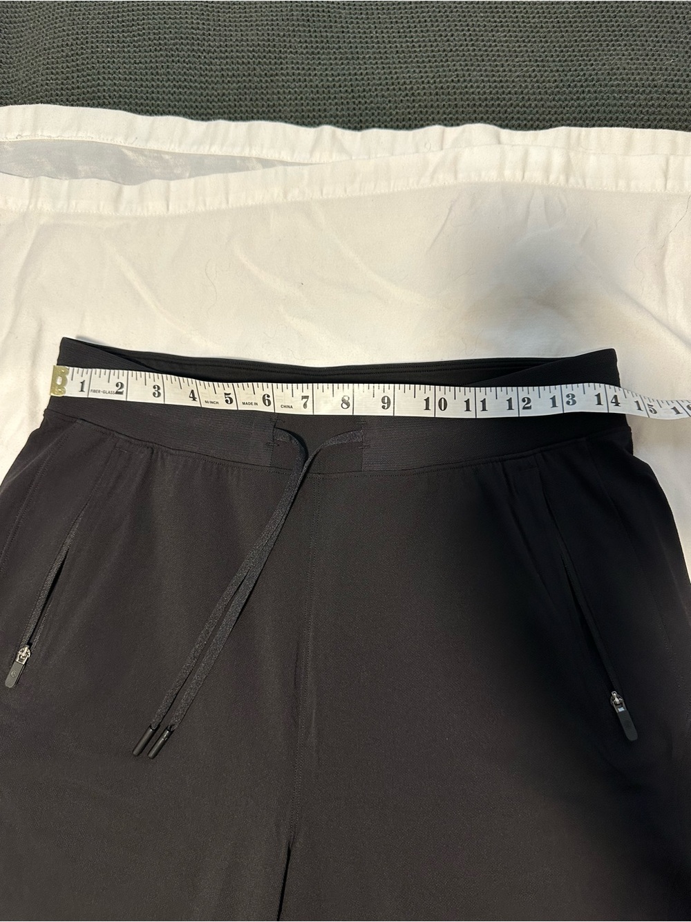 Lululemon License to Train Joggers - Picture 4 of 10